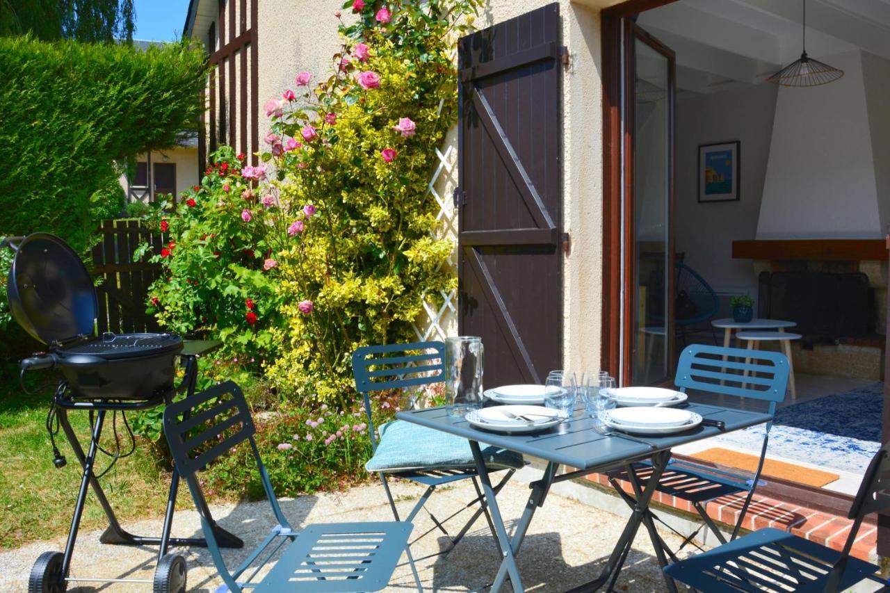 Cottage With Large Garden 15 Minutes Walk From The Beach Villers-sur-Mer Bagian luar foto