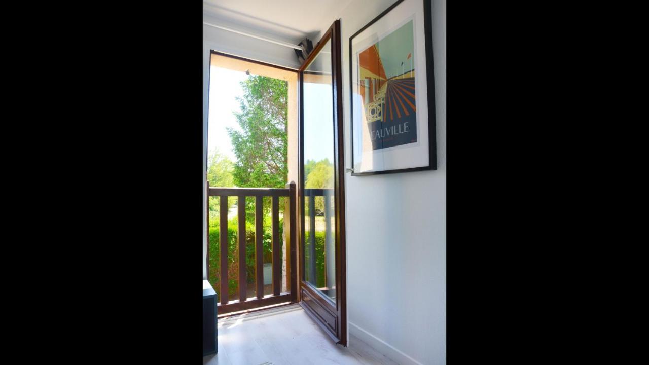 Cottage With Large Garden 15 Minutes Walk From The Beach Villers-sur-Mer Bagian luar foto